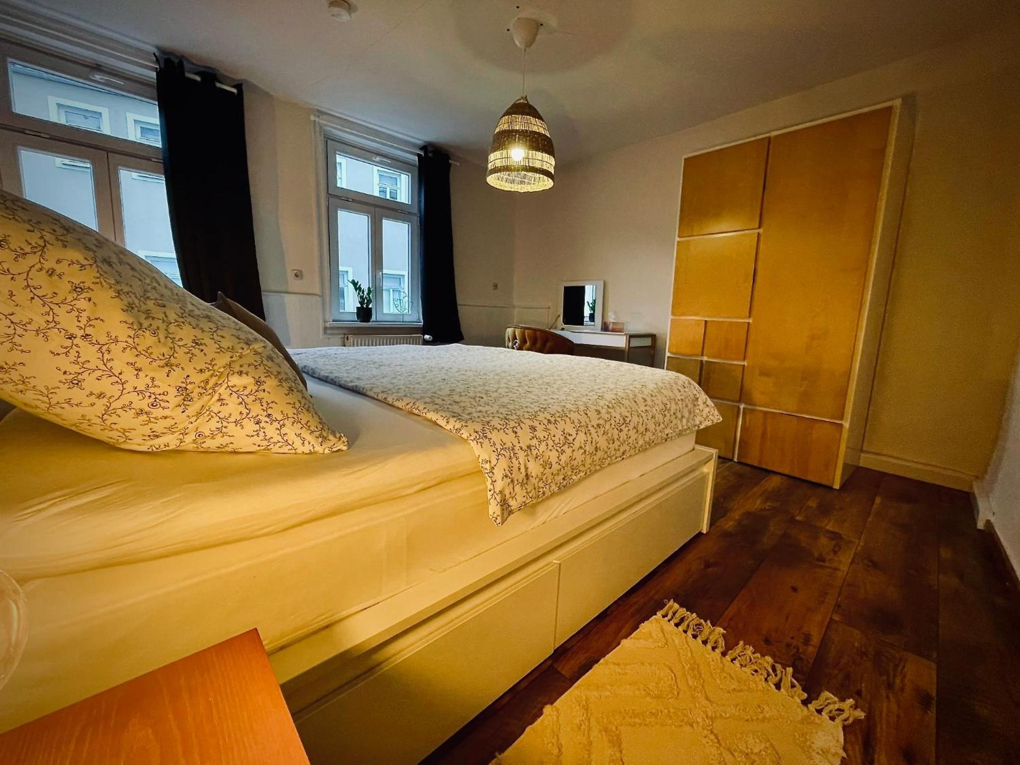 # One Apartment'S / Parkplatz / Schlossplatz Coburg Exterior foto
